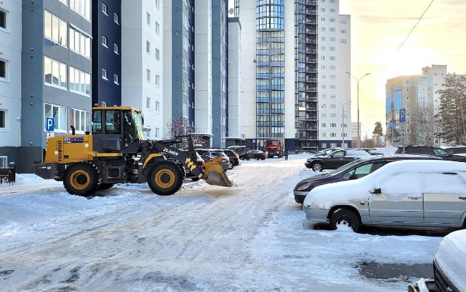 Снегоуборочные работы в Когалыме продолжаются!